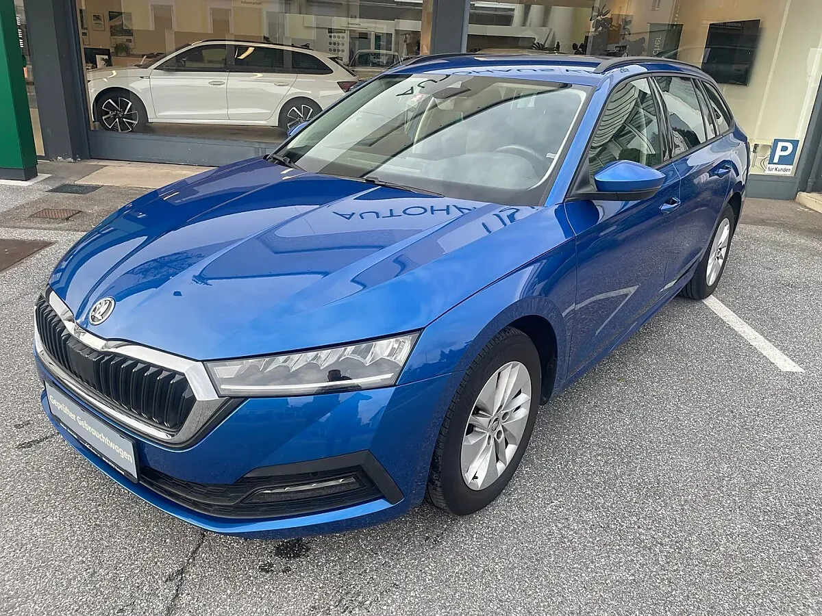 Skoda Octavia 2023 photo 2