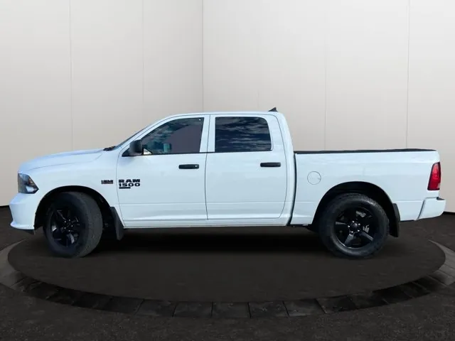 Ram 1500 Classic 2023 photo 2