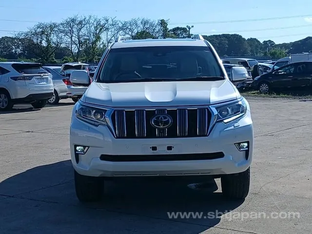 Toyota Land Cruiser Prado 2022 photo 2