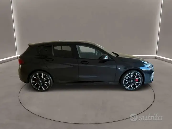 BMW 1 Series 2025 photo 5