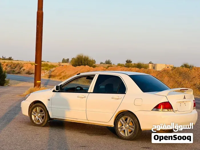 Mitsubishi Lancer 2012 photo 4