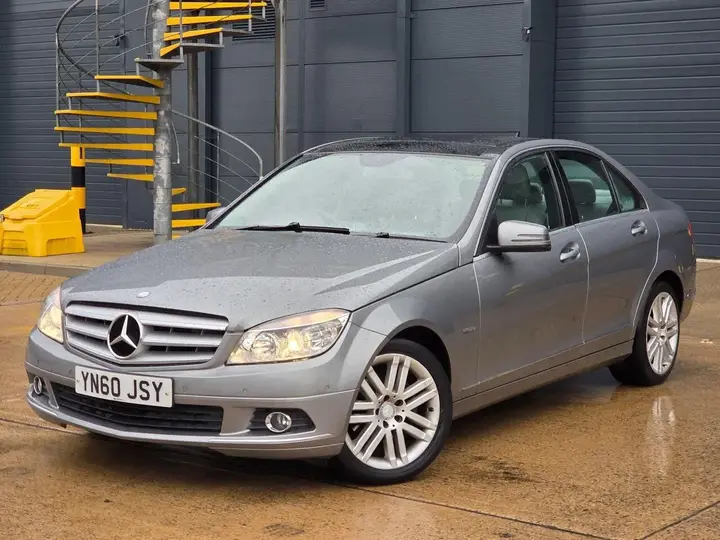 Mercedes-Benz C-Class 2010 photo 2