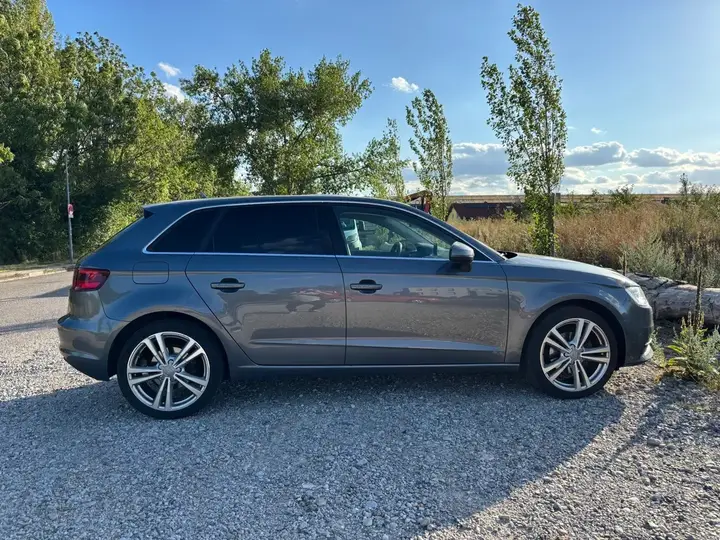 Audi A3 2015 photo 3