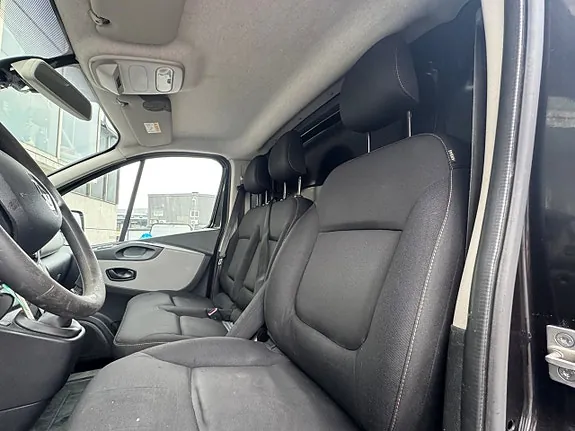 Renault Trafic 2016 photo 4