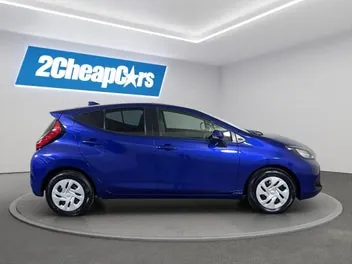 Toyota Aqua 2022 photo 5