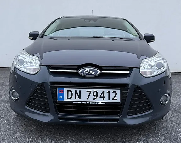 Ford Focus 2011 photo 2