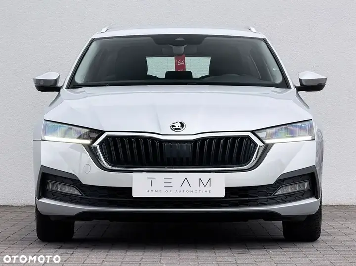 Skoda Octavia 2023 photo 4