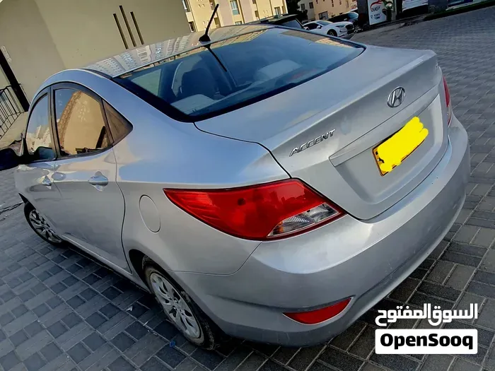 Hyundai Accent 2015 photo 3