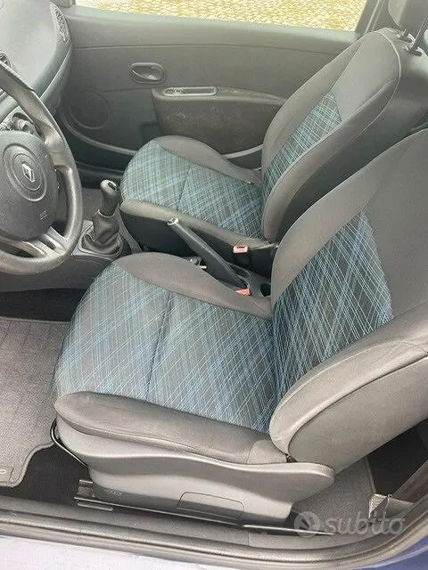 Renault Clio 2008 photo 4