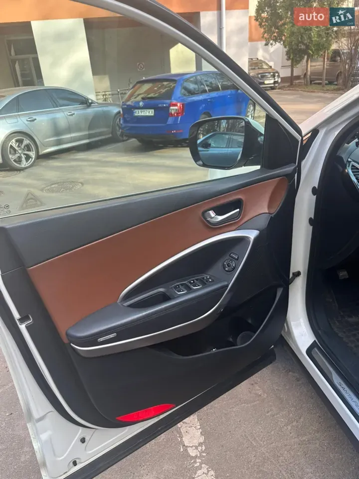 Hyundai Santa Fe 2013 photo 5