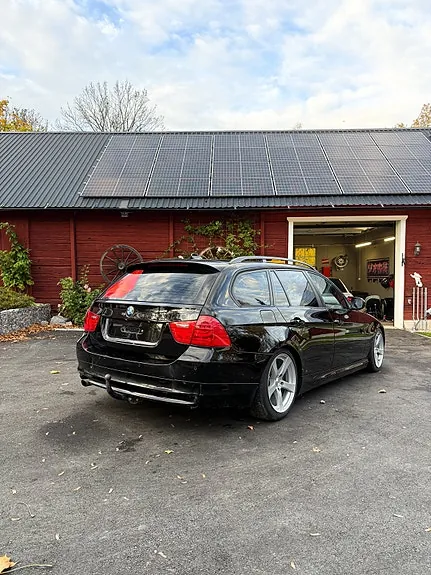 BMW 318D 2009 photo 5