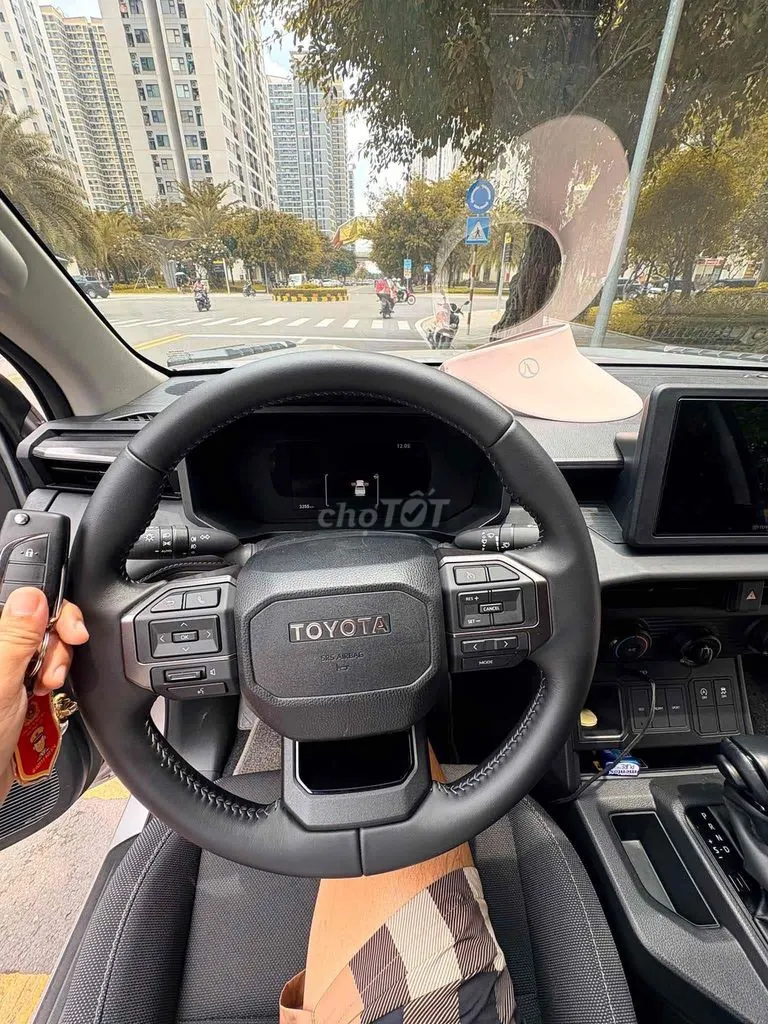 Toyota Hilux 2026 photo 4