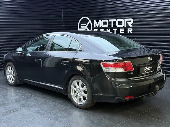 Toyota Avensis 2011 photo 2