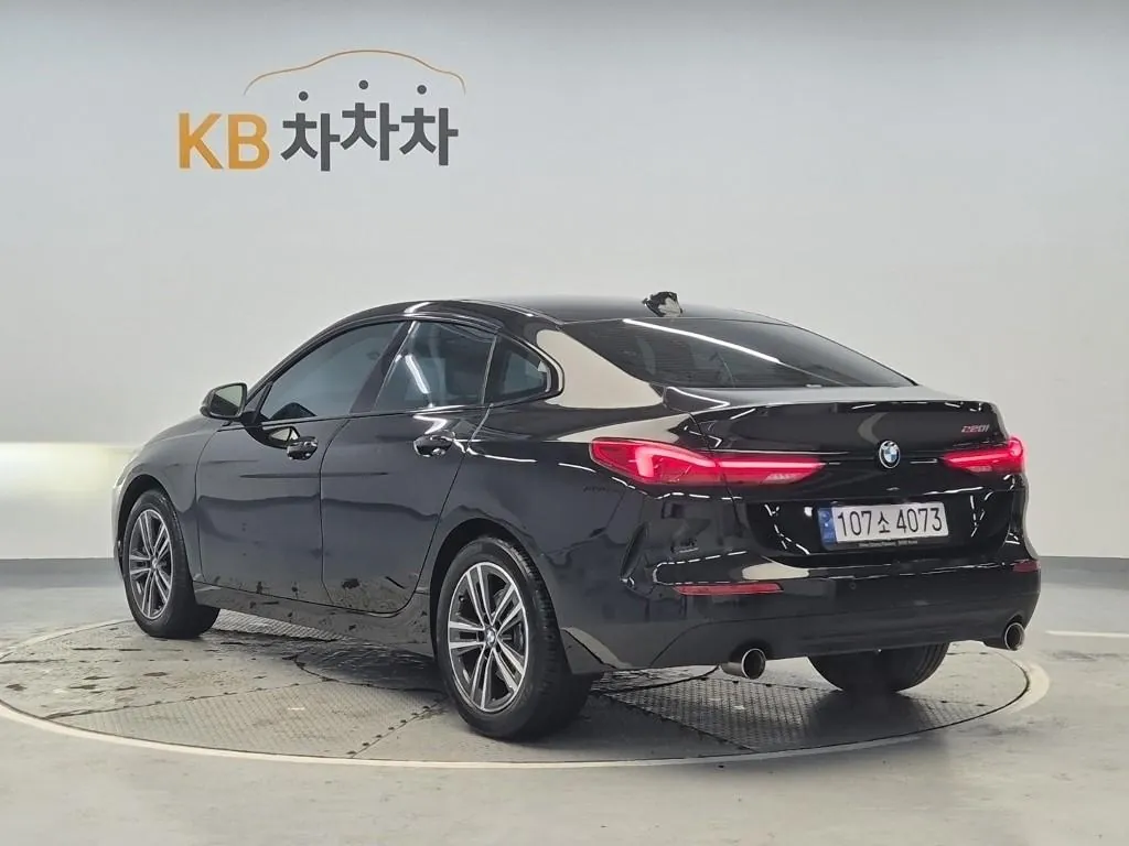 BMW 2 Series 2022 photo 2