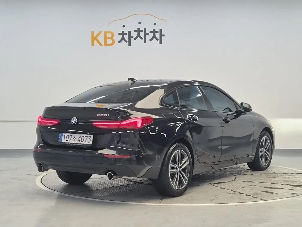 BMW 2 Series 2022 photo 3