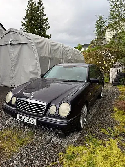 Mercedes-Benz E 280 1998 photo 2