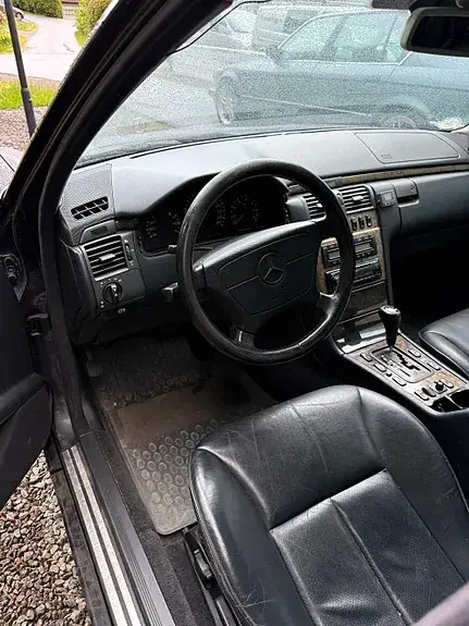Mercedes-Benz E 280 1998 photo 3