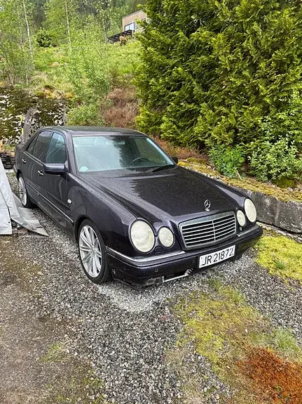Mercedes-Benz E 280