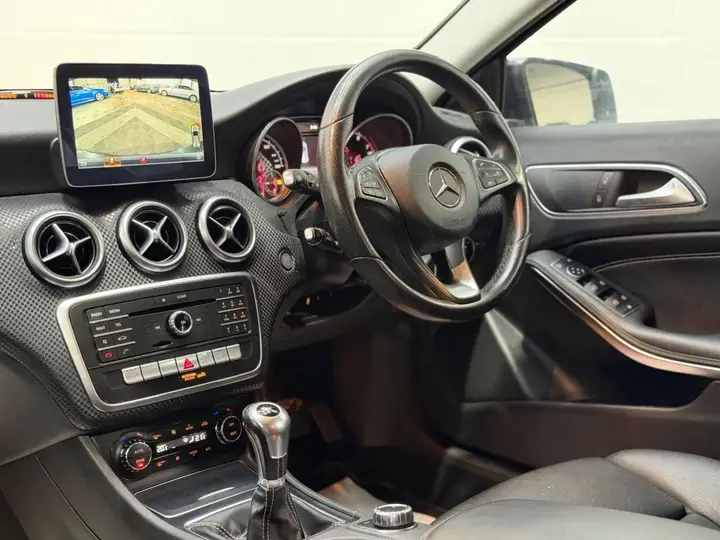 Mercedes-Benz A-Class 2016 photo 3