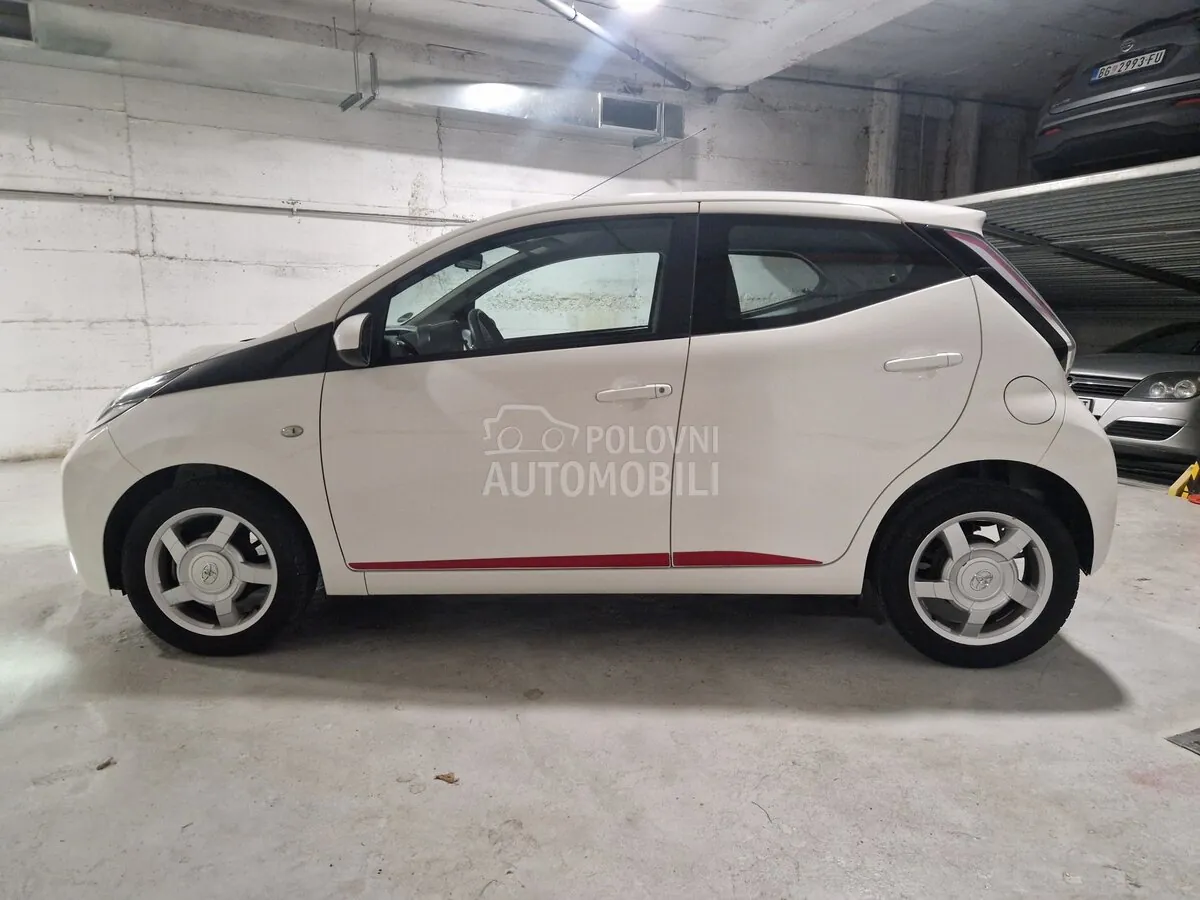 Toyota Aygo 2015 photo 4