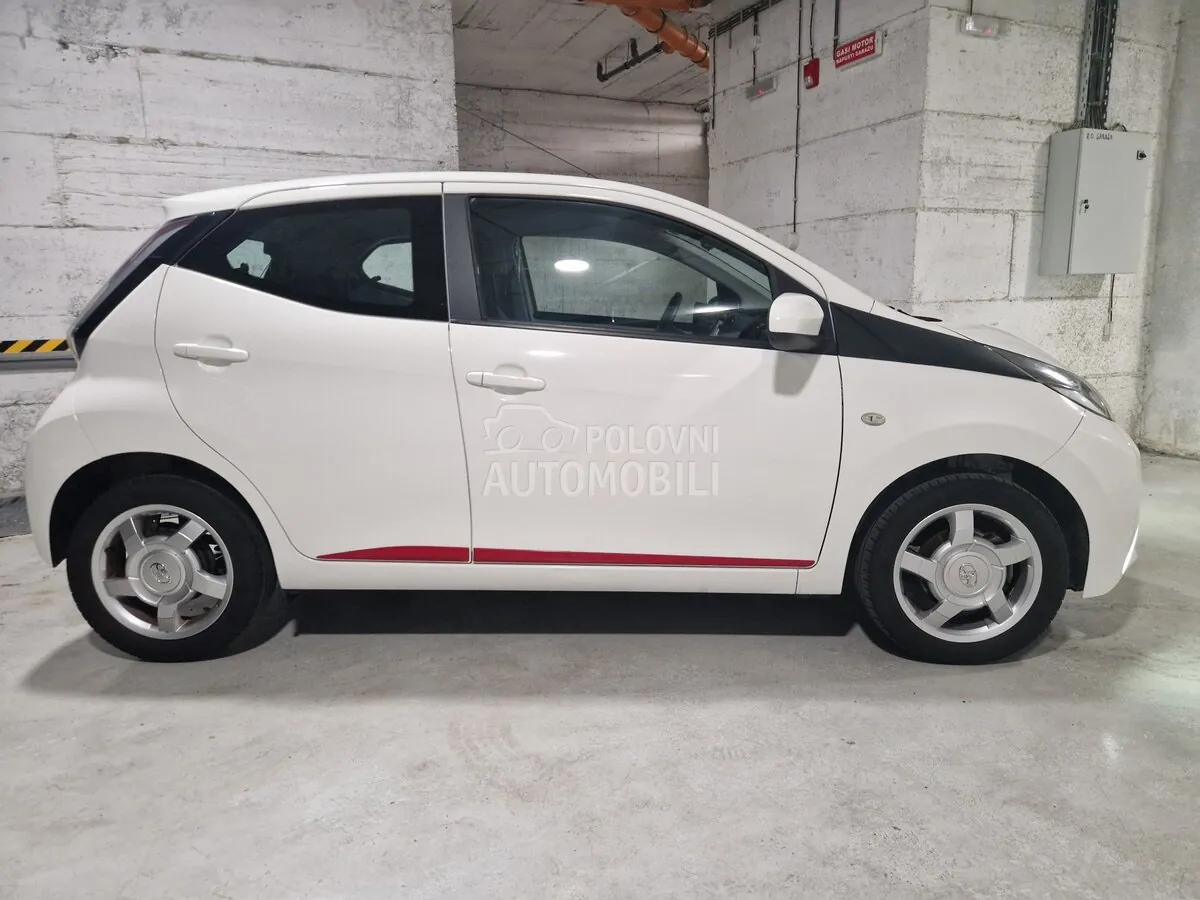 Toyota Aygo 2015 photo 3