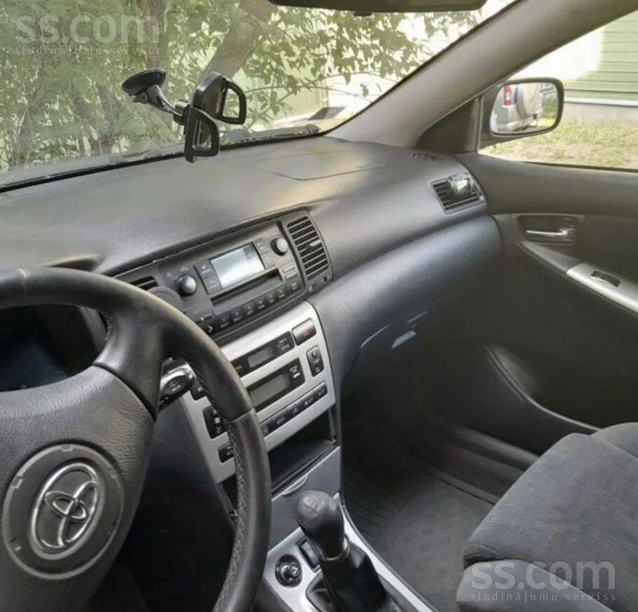 Toyota Corolla 2004 photo 3