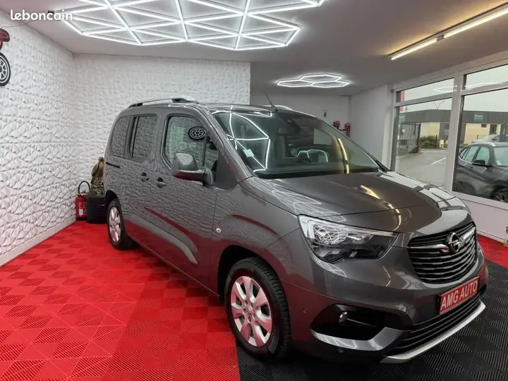 Opel Combo 2019 photo 2