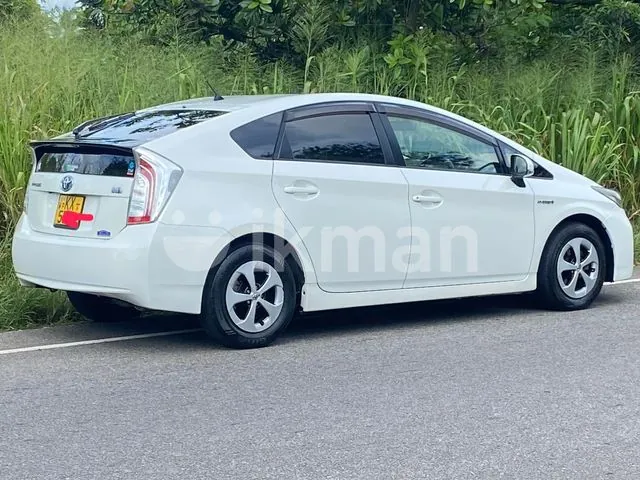Toyota Prius 2012 photo 2