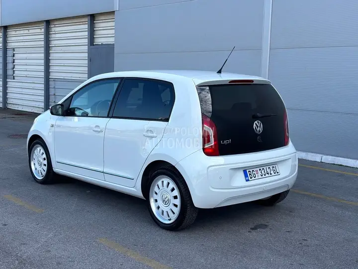 Volkswagen Up 2013 photo 4