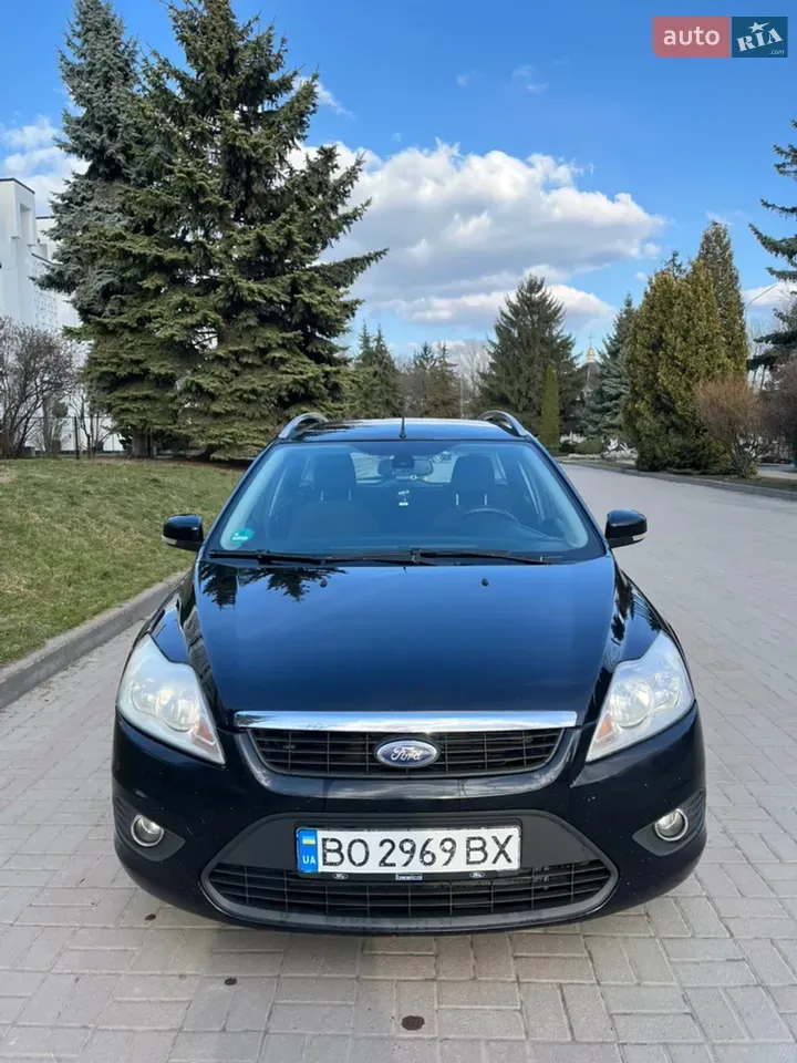 Ford Focus 2009 photo 2
