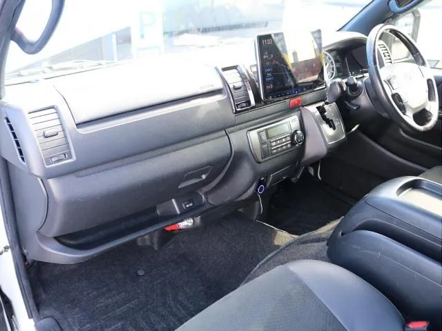 Toyota Hiace Van 2021 photo 5