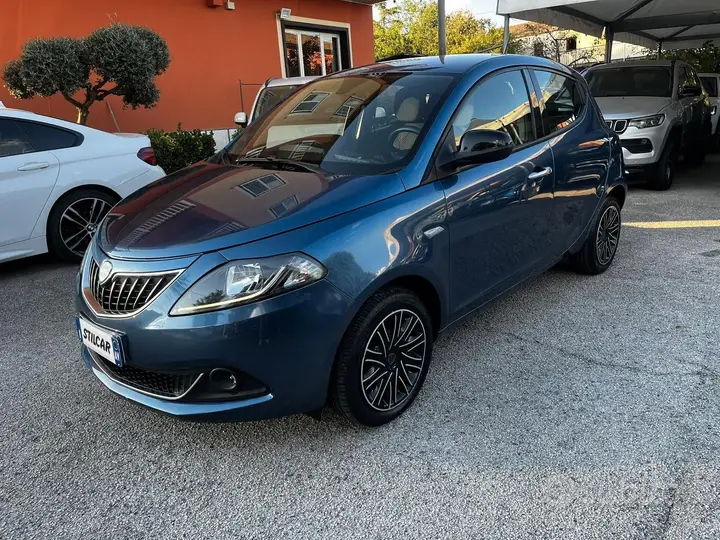 Lancia Ypsilon 2023 photo 2