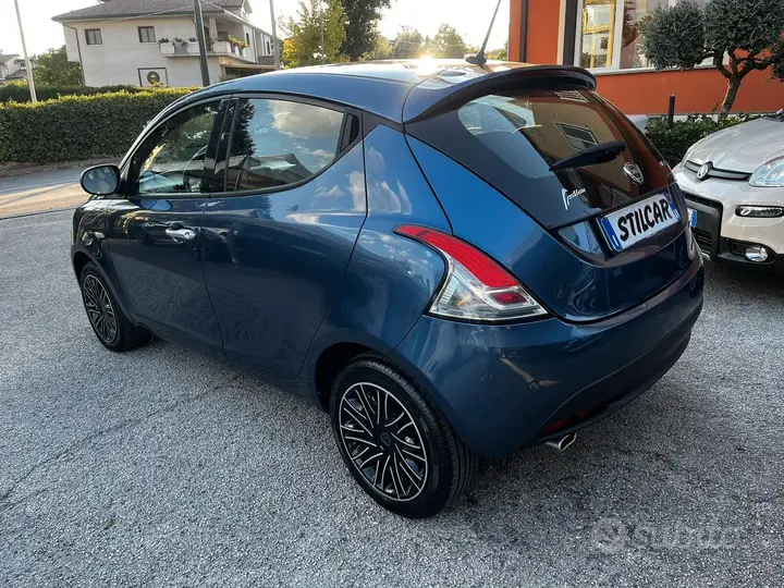 Lancia Ypsilon 2023 photo 3