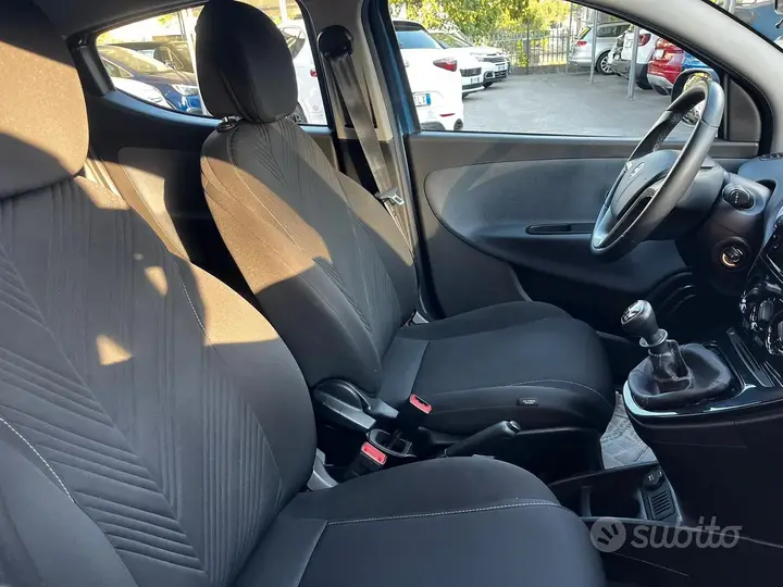 Lancia Ypsilon 2023 photo 5