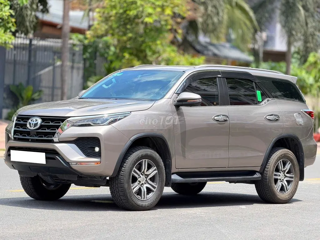 Toyota Fortuner 2020 photo 2