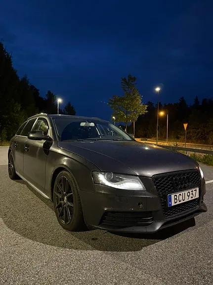Audi A4 2010 photo 3