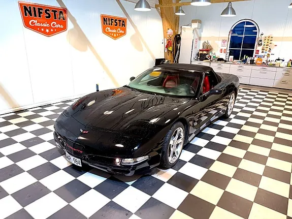 Chevrolet Corvette 2001 photo 2