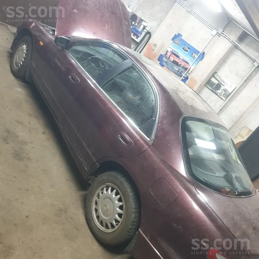 Mazda Xedos 9 1998 photo 3