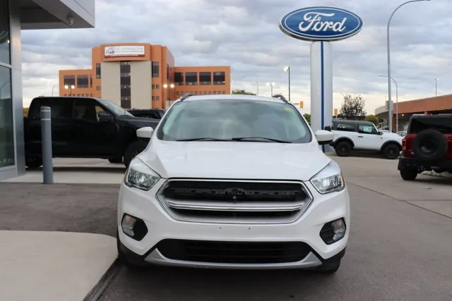 Ford Escape 2018 photo 2