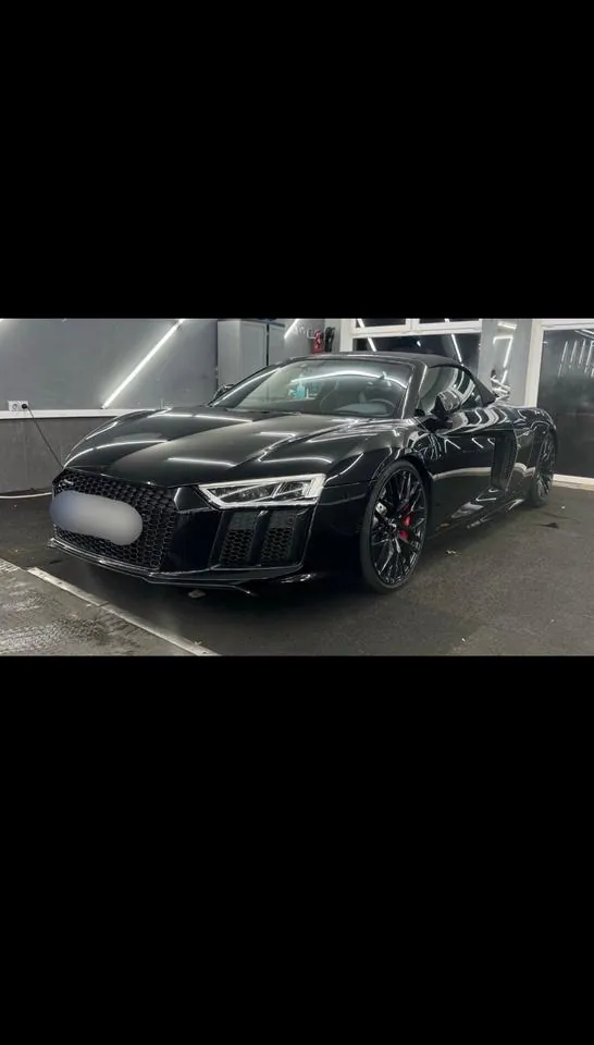 Audi R8