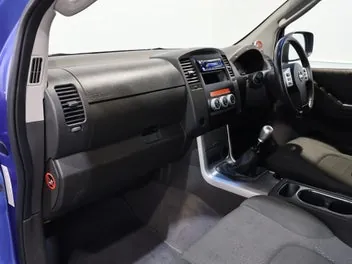 Nissan Navara 2013 photo 4