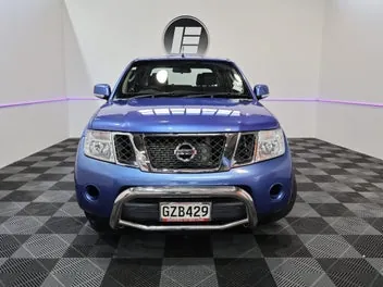 Nissan Navara 2013 photo 3