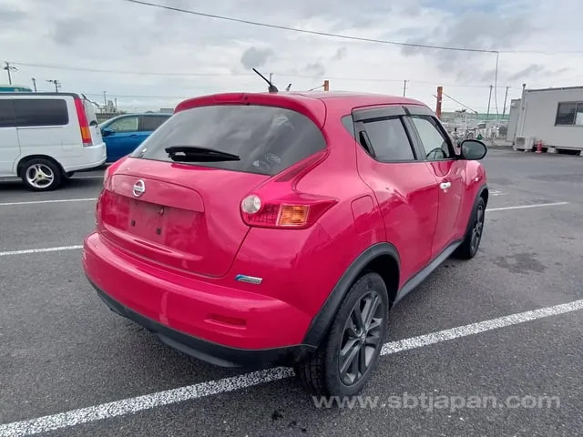 Nissan Juke 2013 photo 4