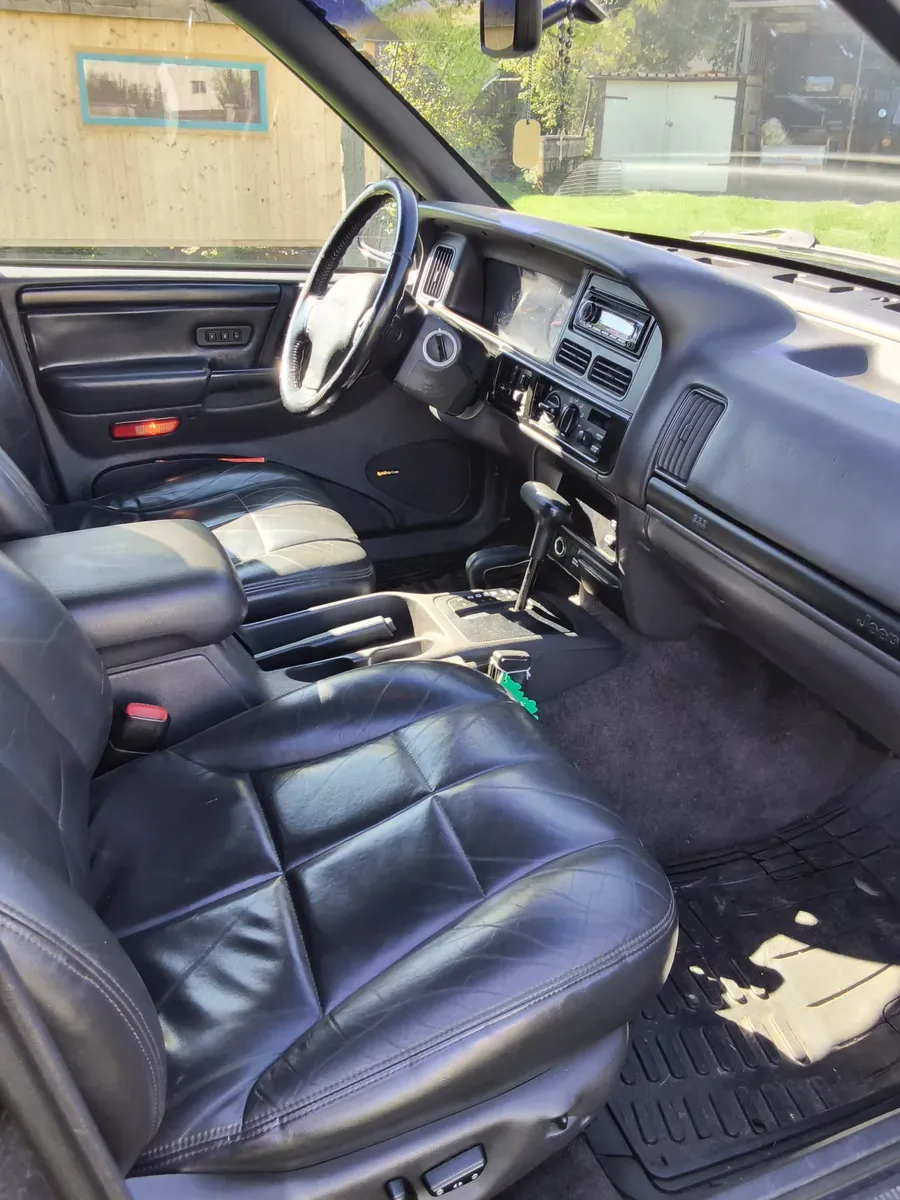Jeep Grand Cherokee 1996 photo 2