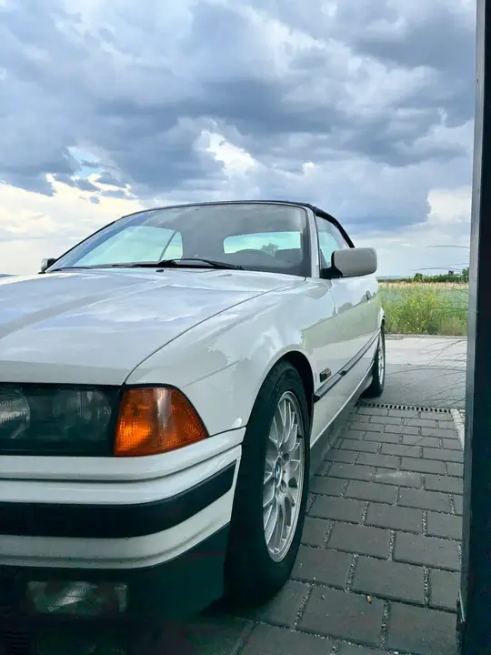 BMW 3 Series 1995 photo 3