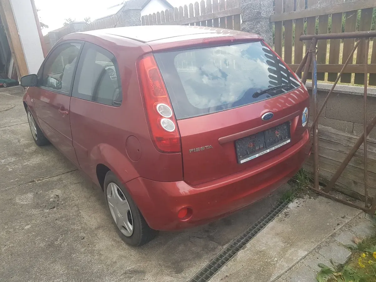 Ford Fiesta 2006 photo 3