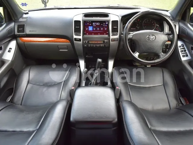 Toyota Land Cruiser Prado 2004 photo 2