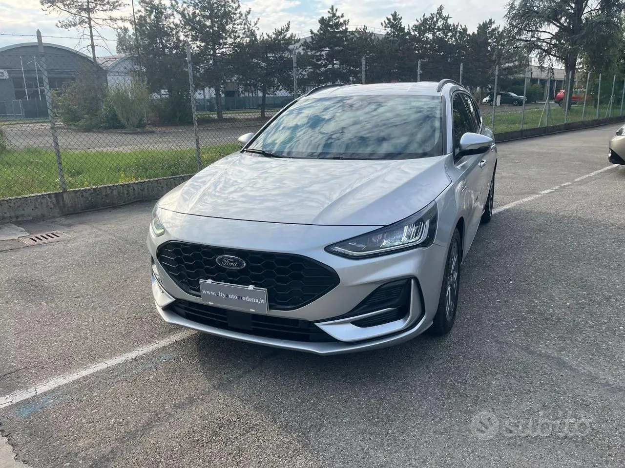 Ford Focus 2023 photo 2