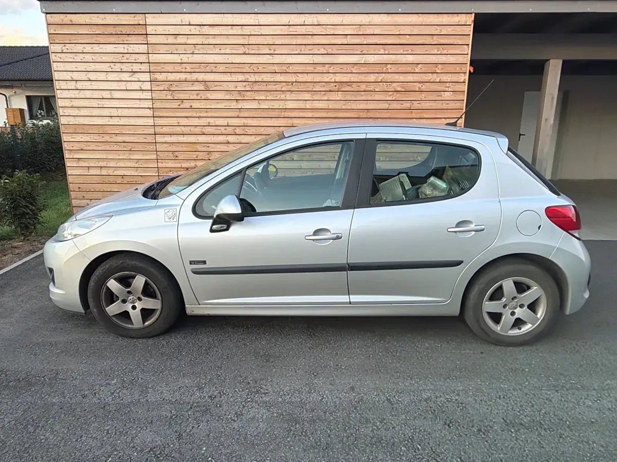 Peugeot 207