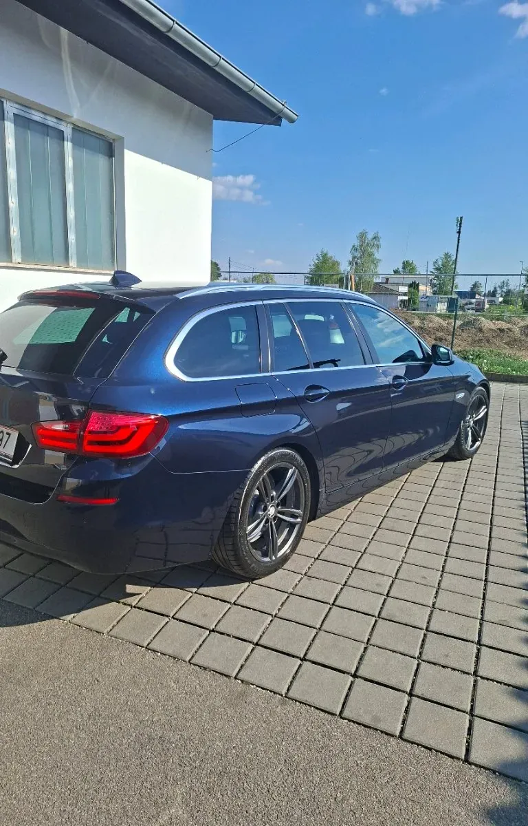 BMW 5 Series 2011 photo 3